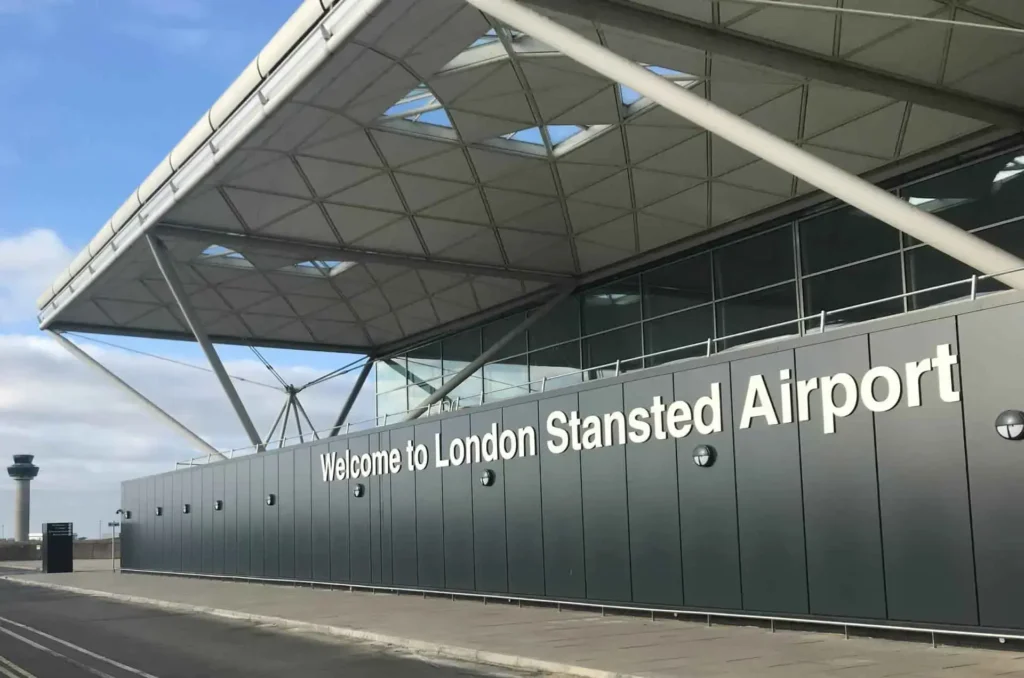Newport Pagnell to Stansted Airport Transfers